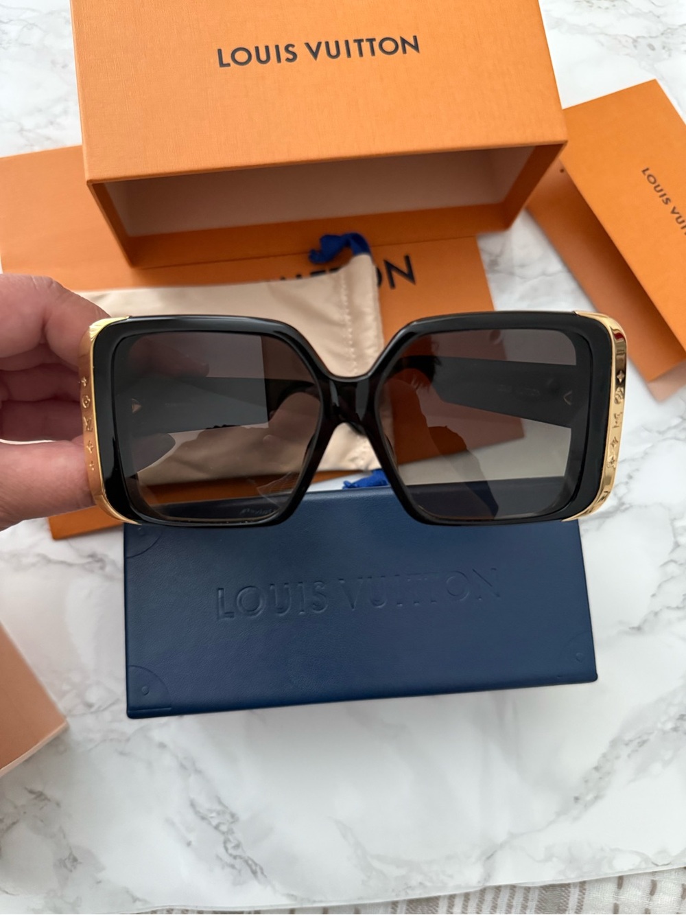 LOUIS VUITON sunglasses